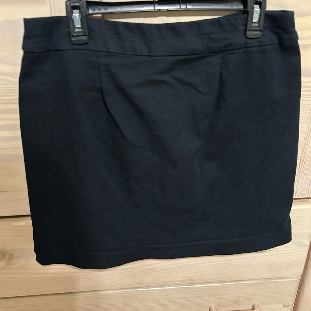 Elegant Black Women's skort - Picture 4 of 4